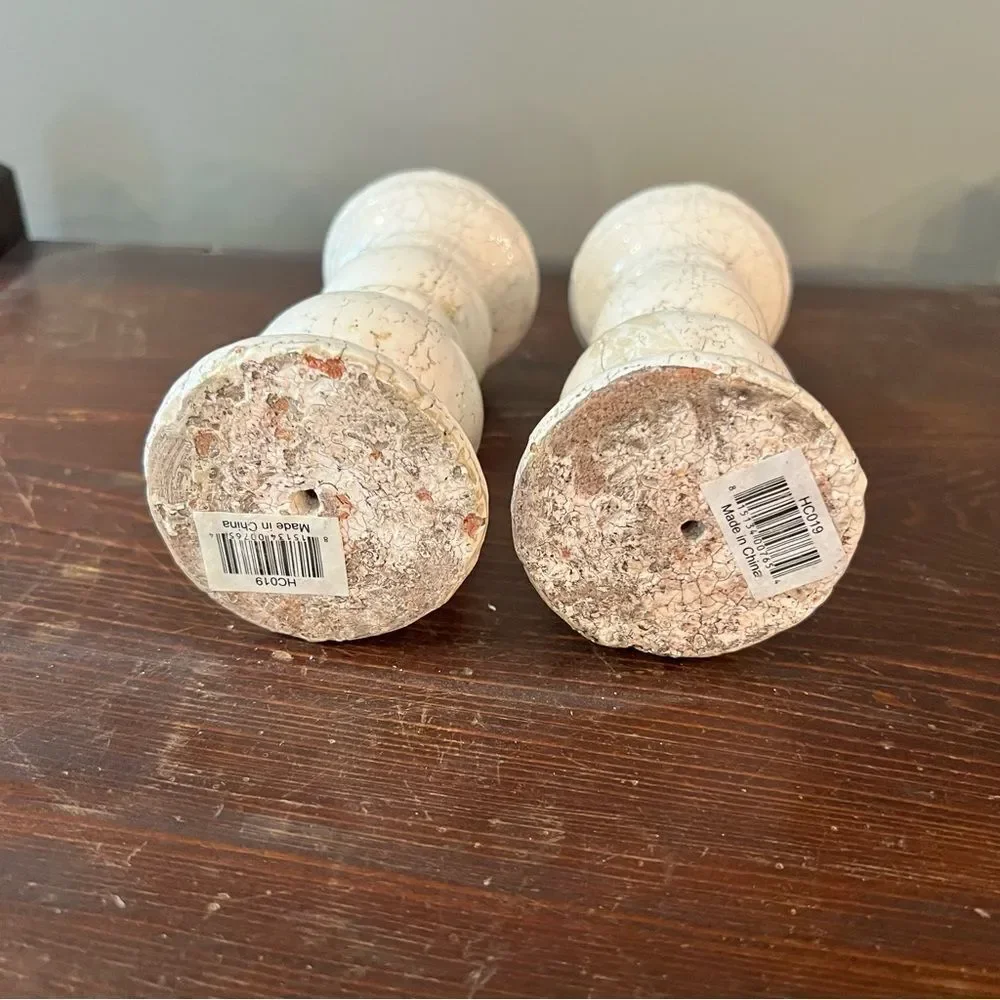 Set of 2 White Pedestals Heavy